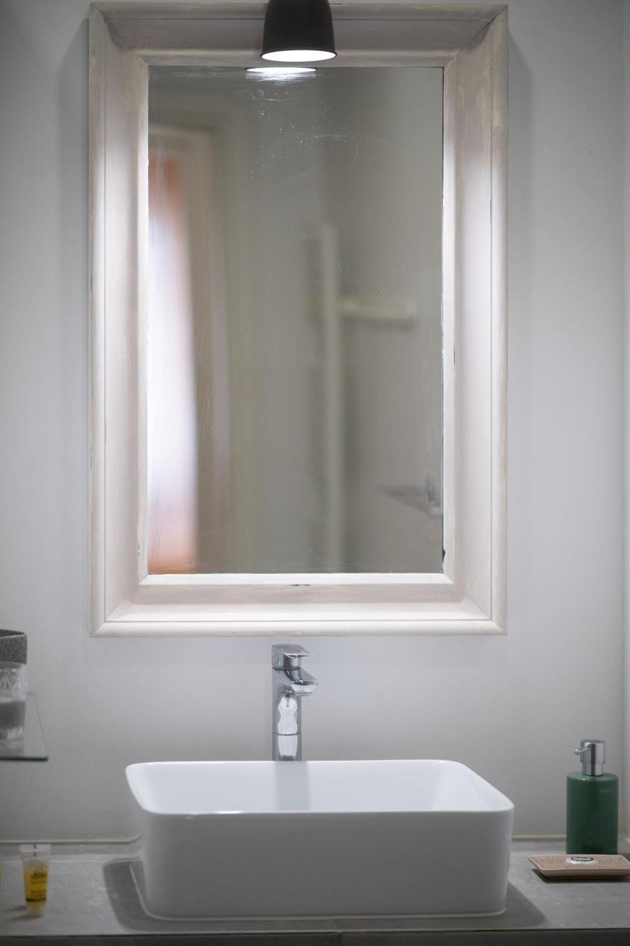 1BR Athenian Serenity 15 Minutes From Acropolis