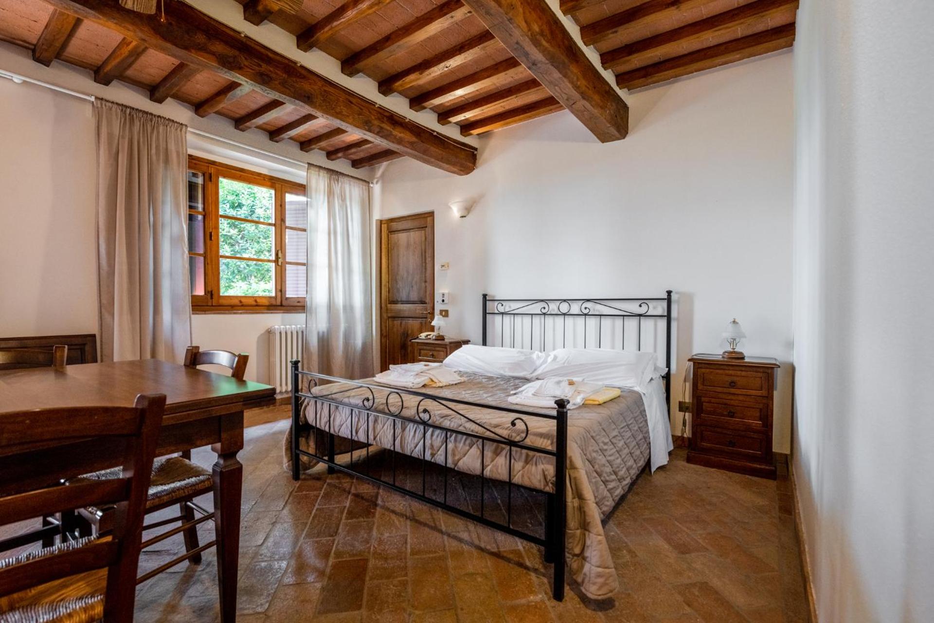 Podere Mezzastrada - Place of Charme