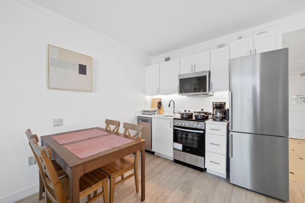 2BR 3BA Beachfront Condo CozySuites at Showboat