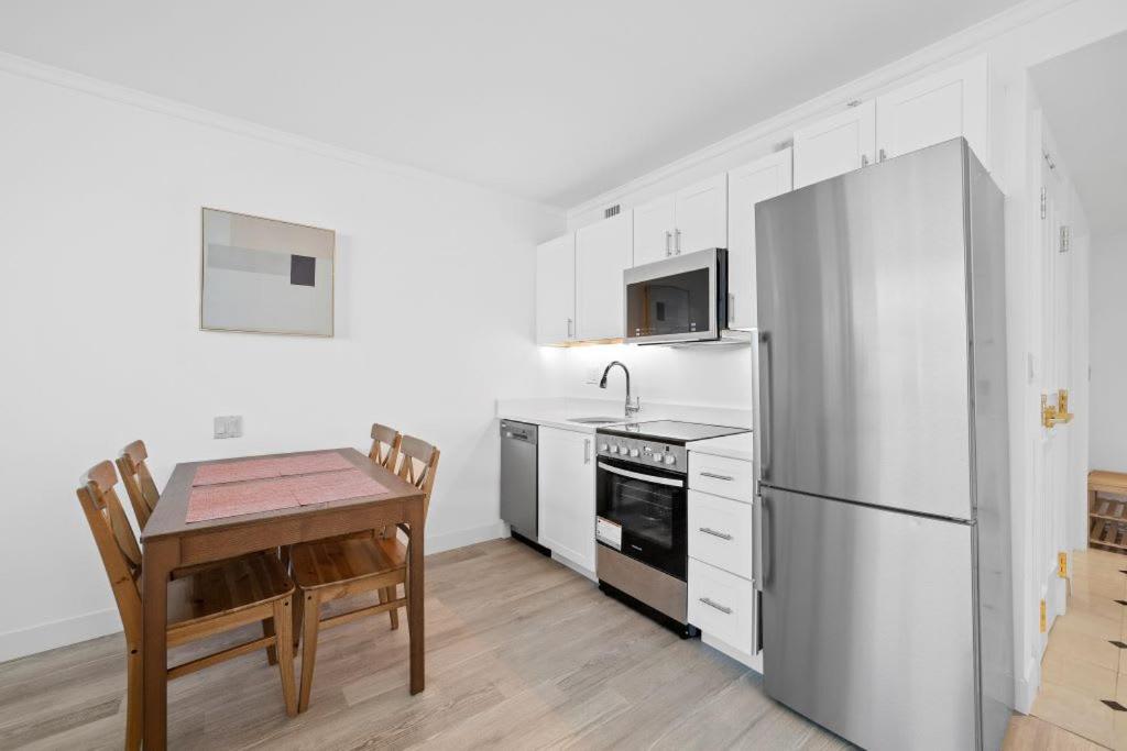 2BR 3BA Beachfront Condo CozySuites at Showboat