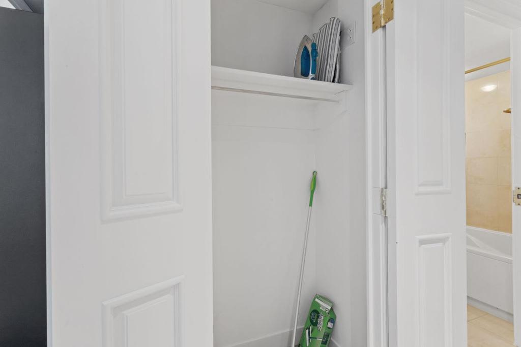 Sleep 6 Stylish 1BR 2BA Beachfront CozySuites