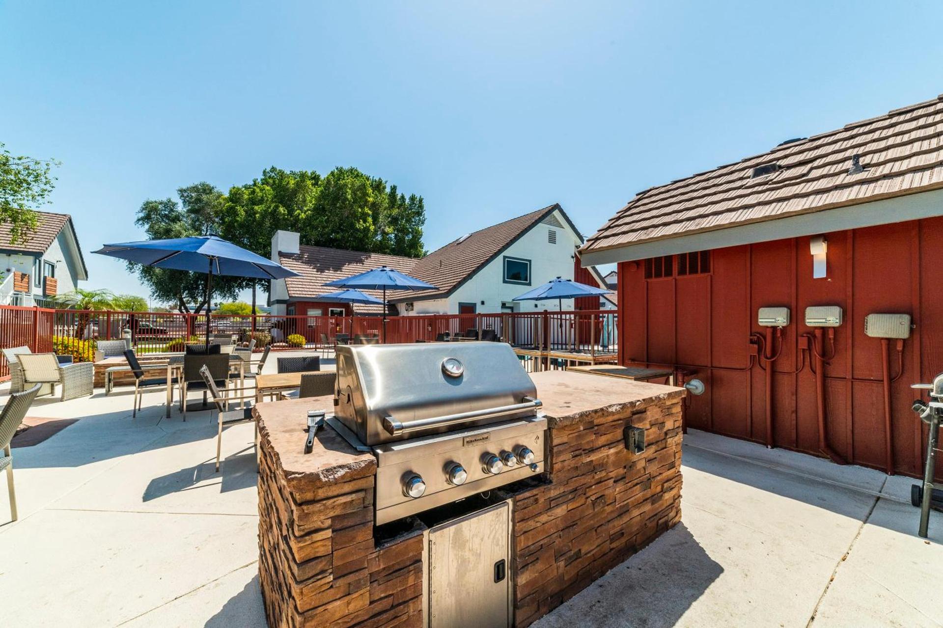 Metro Extended Stays Phoenix - Downstairs Studio - Sleeps 4