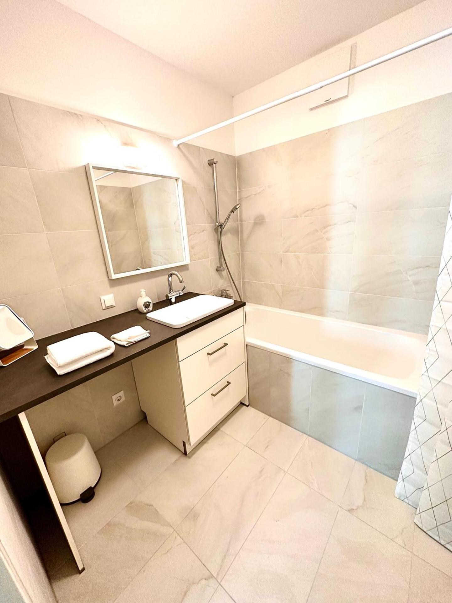 FORSTHAUS 30 FREE GARAGE