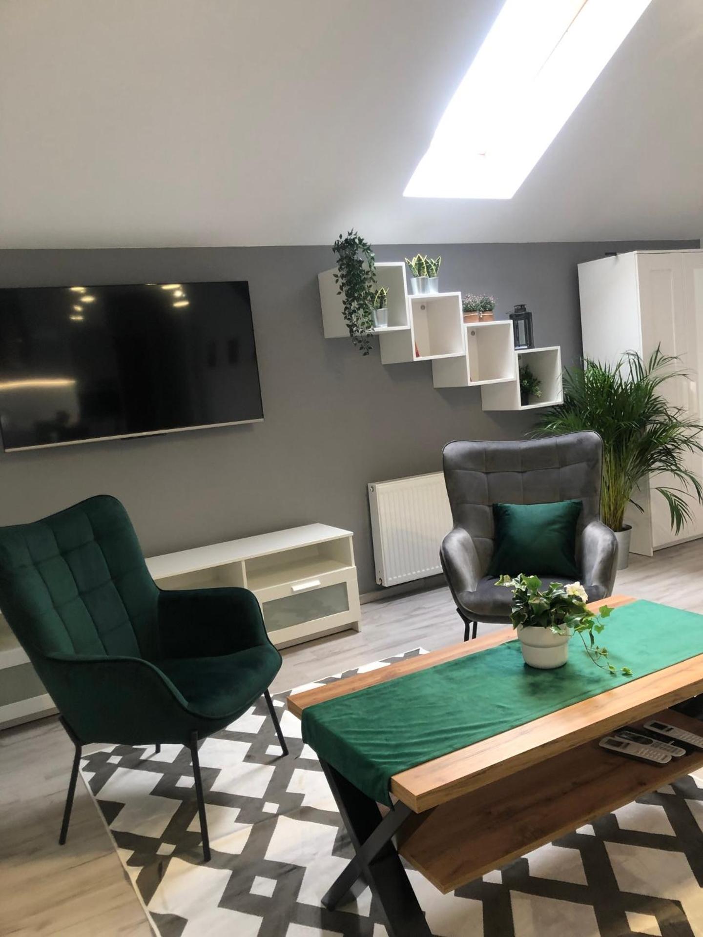 Communal lounge/ TV room