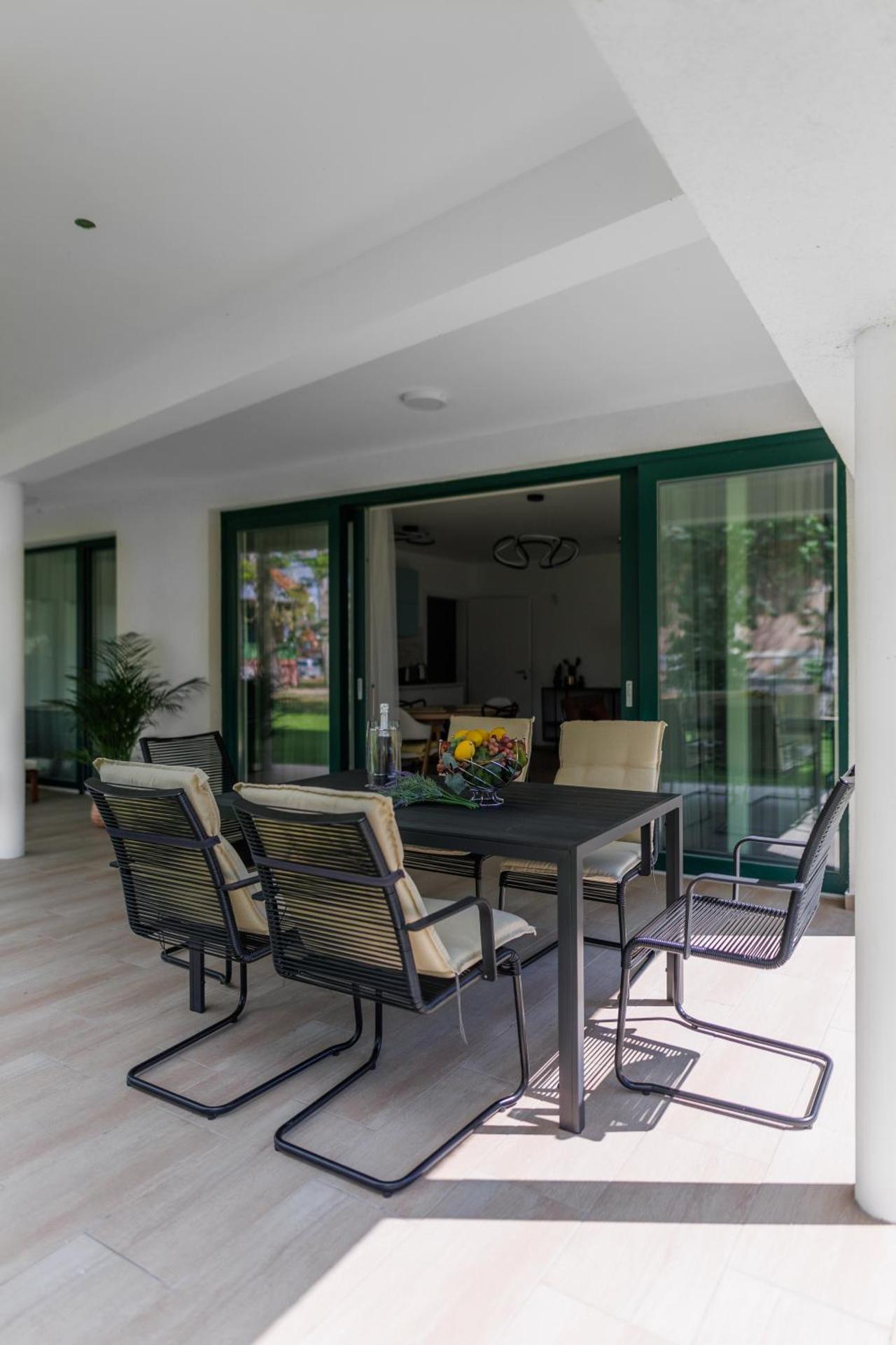 Villa Bauhaus Wellness Apartman Fsz. 3