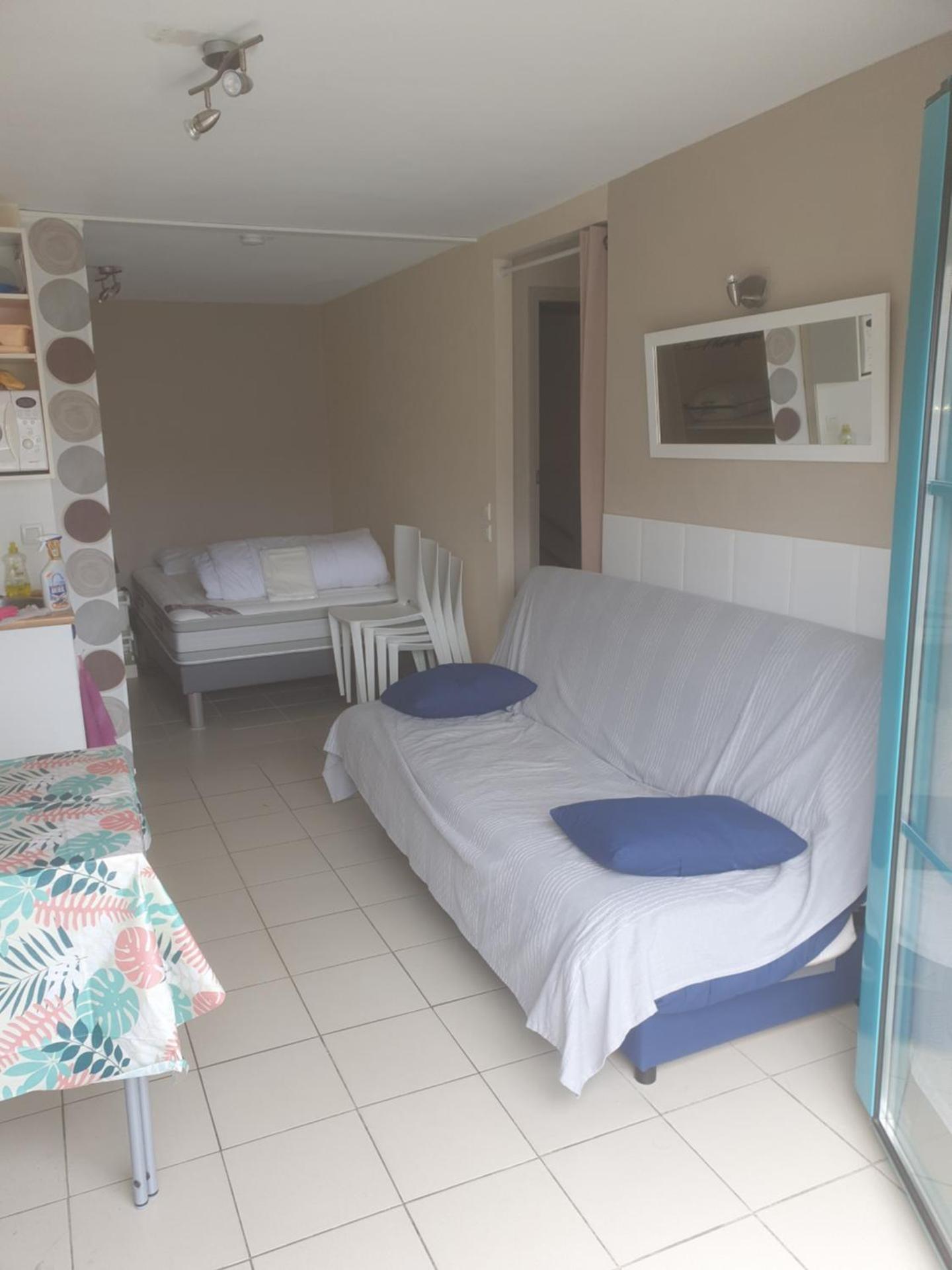 Studio cabine à 200m de la plage sainte Cécile