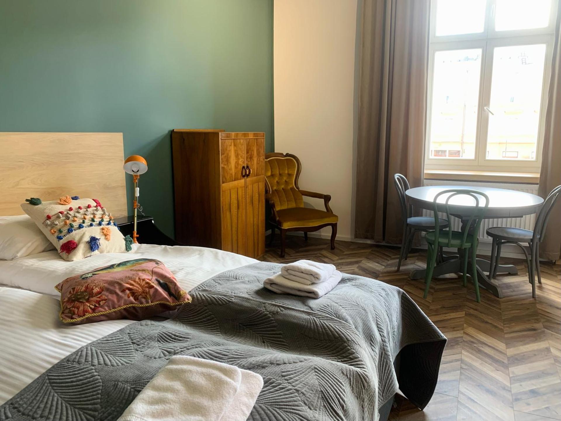 Photo of the whole room