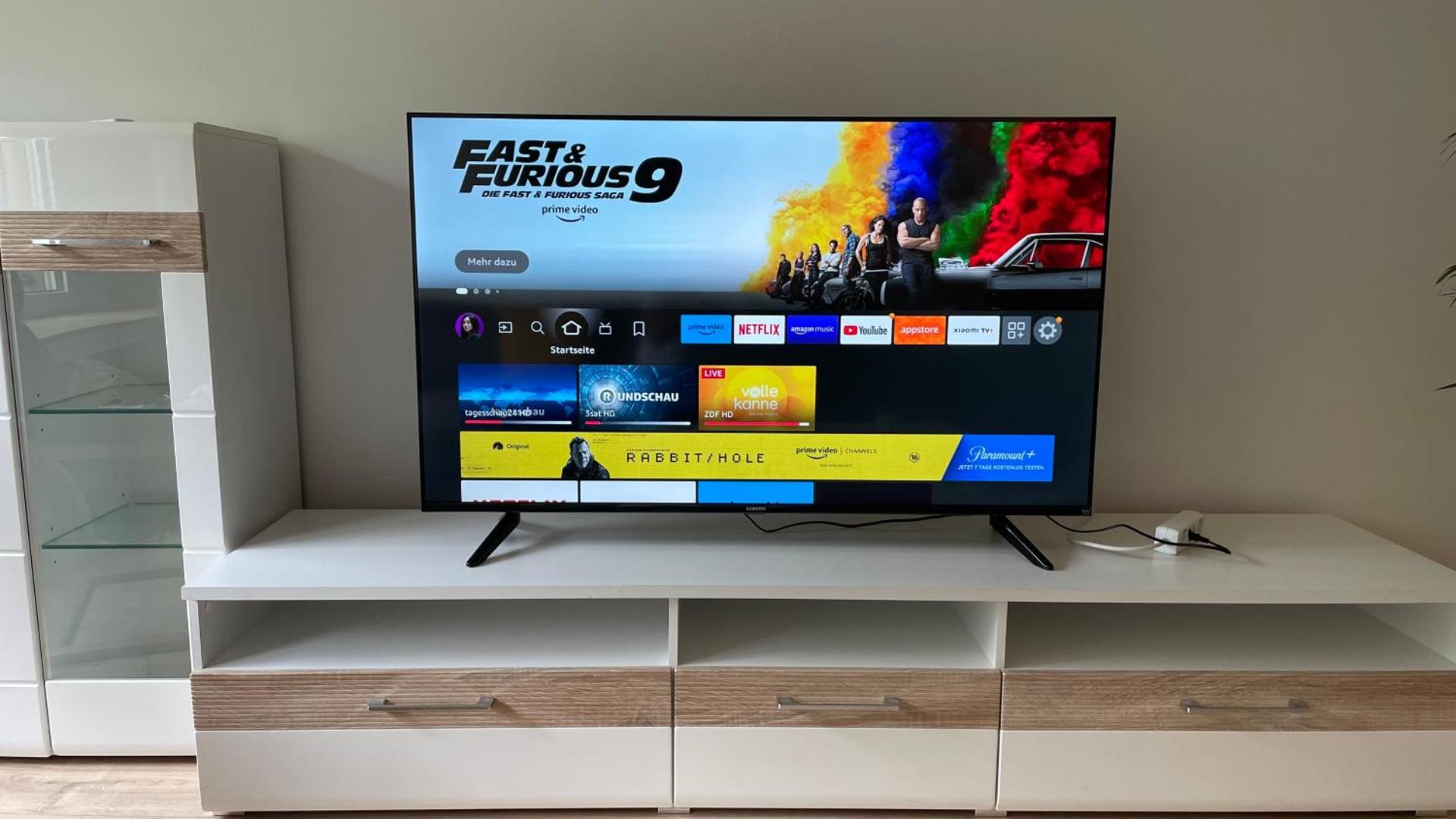 Communal lounge/ TV room