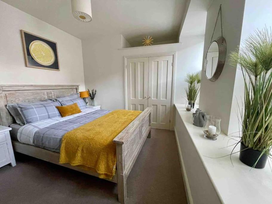 Luxurious 2 bedroom apartment in central Berwick