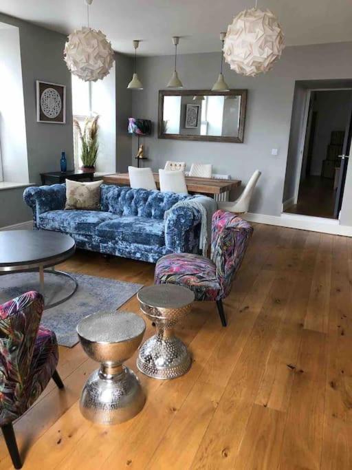 Luxurious 2 bedroom apartment in central Berwick