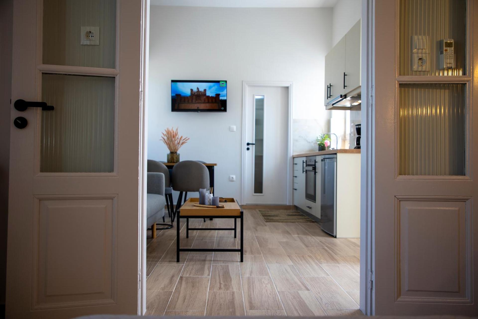 Happiness Aegina Apartments