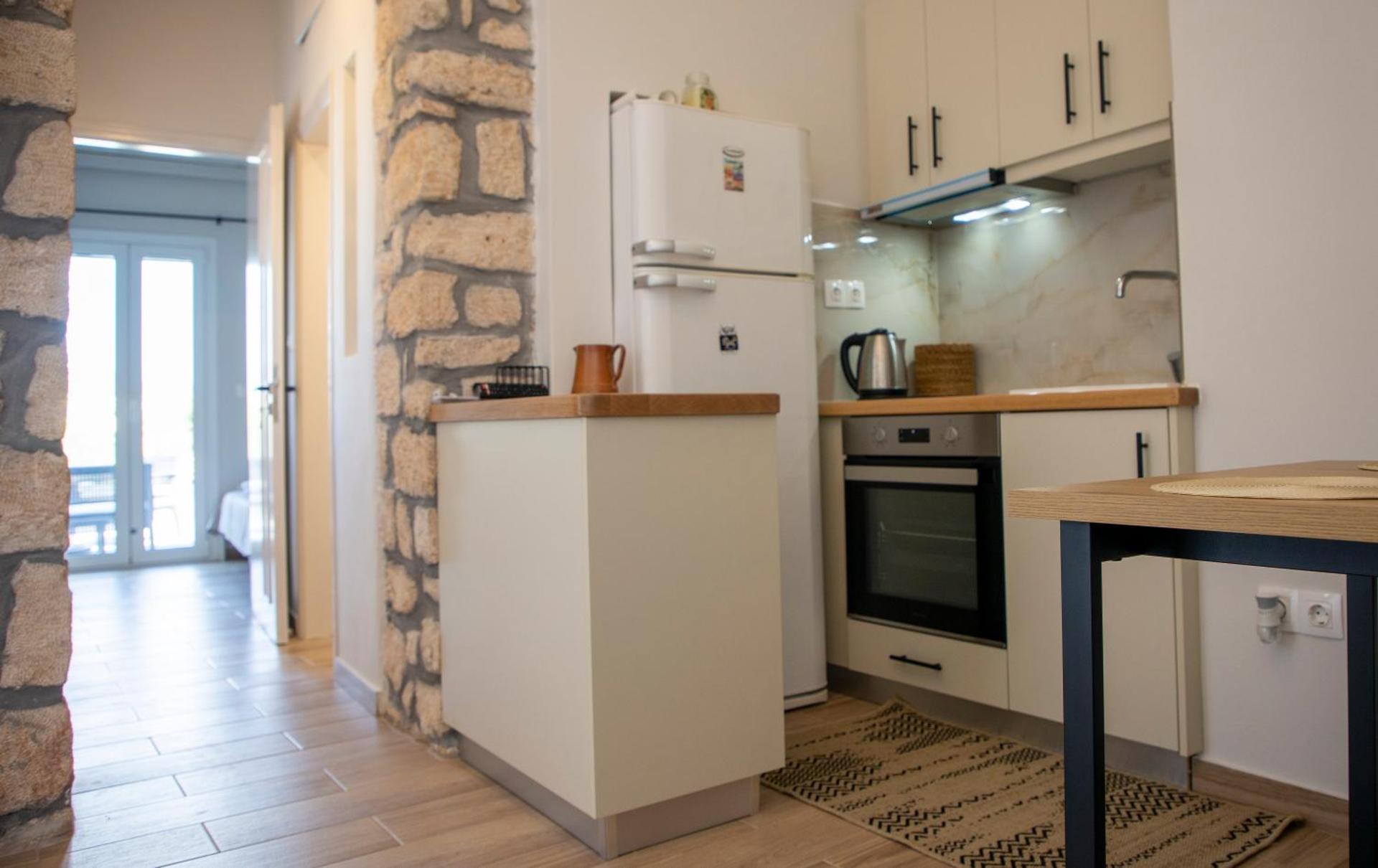 Happiness Aegina Apartments