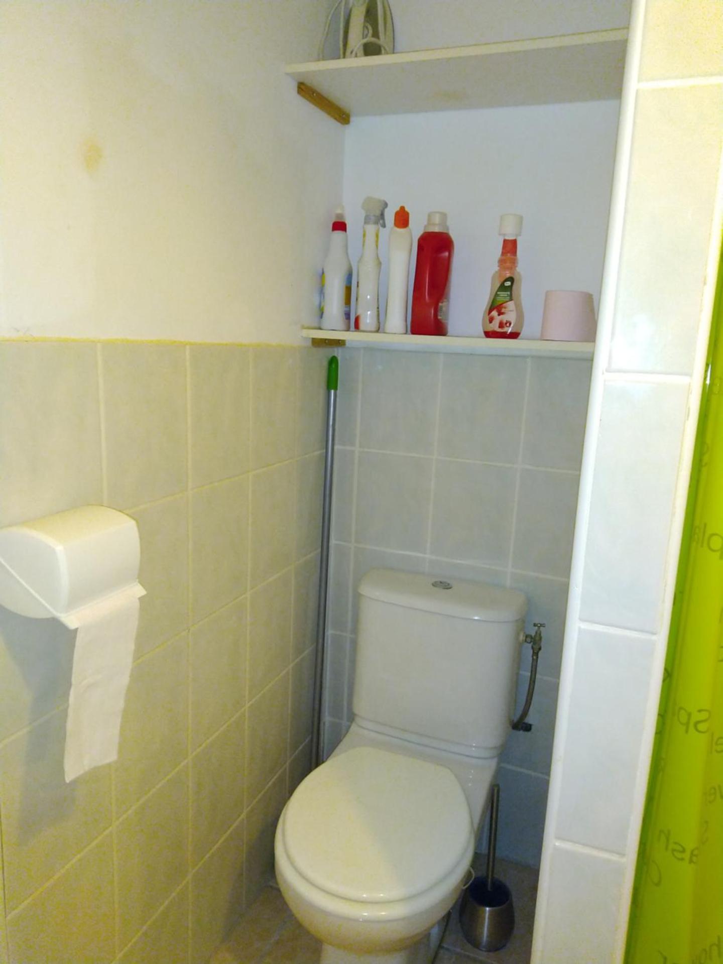 Studio neuf climatisé proche d'Agde