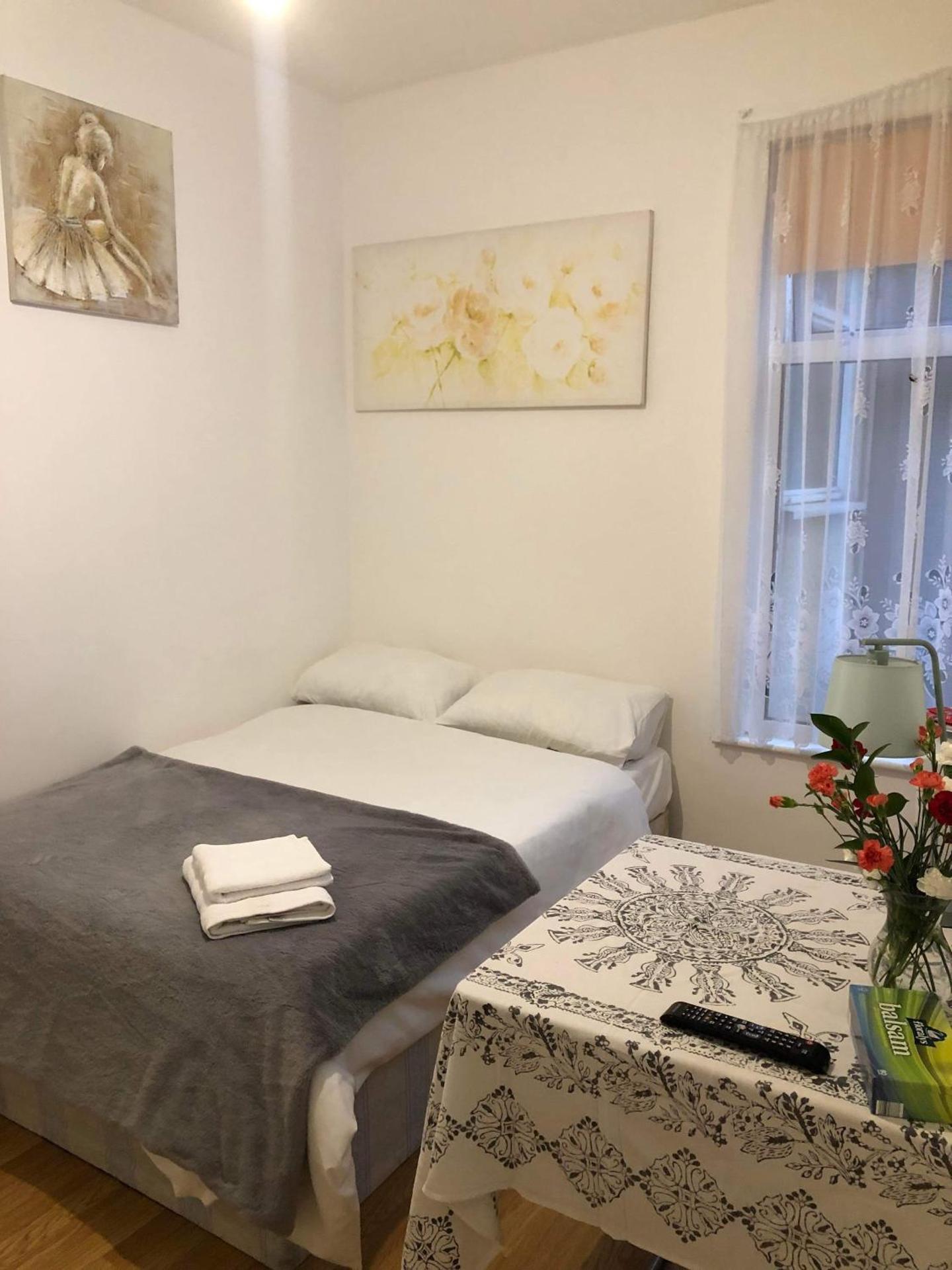 Double Room Central Location 2