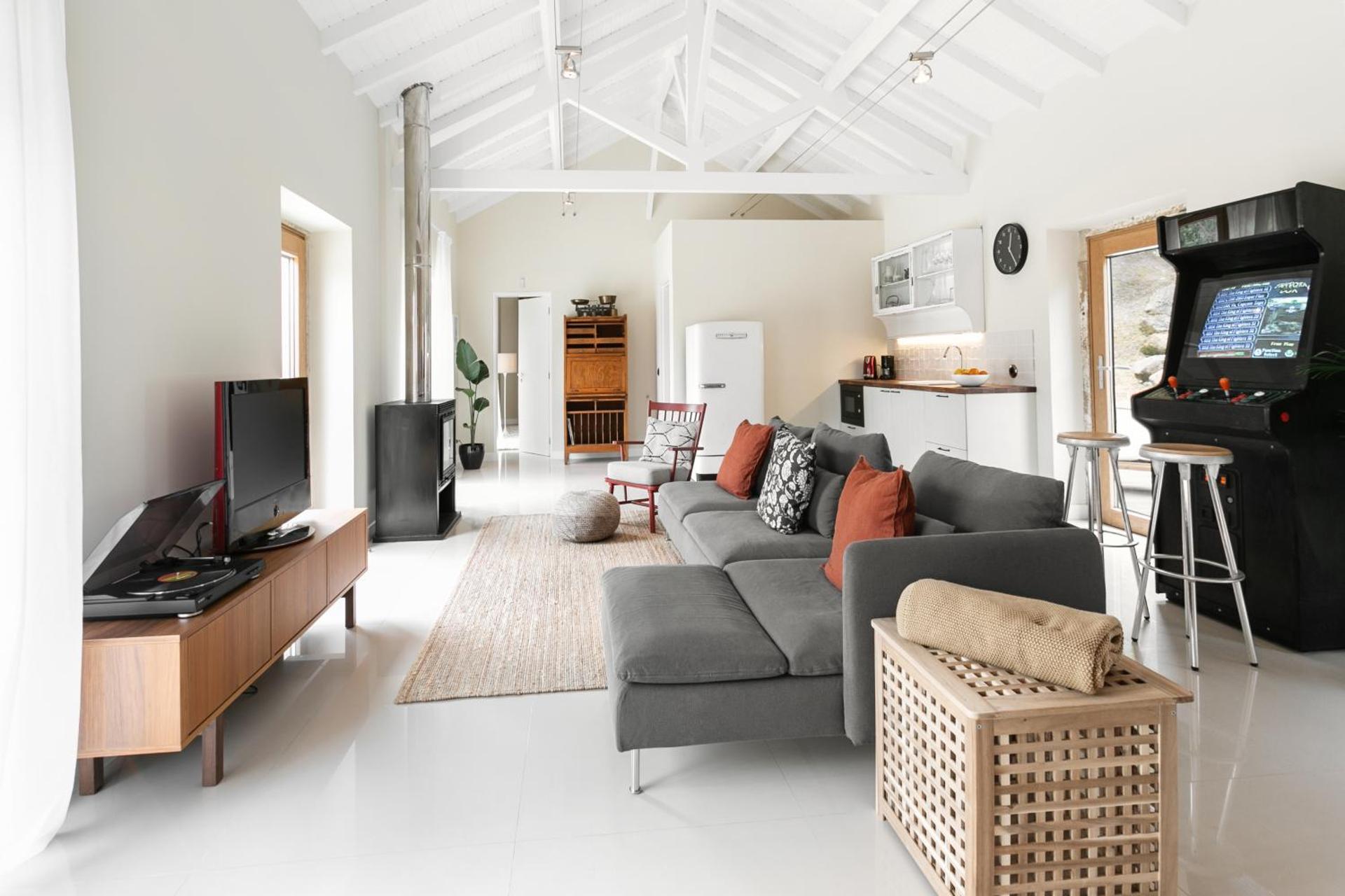 Communal lounge/ TV room