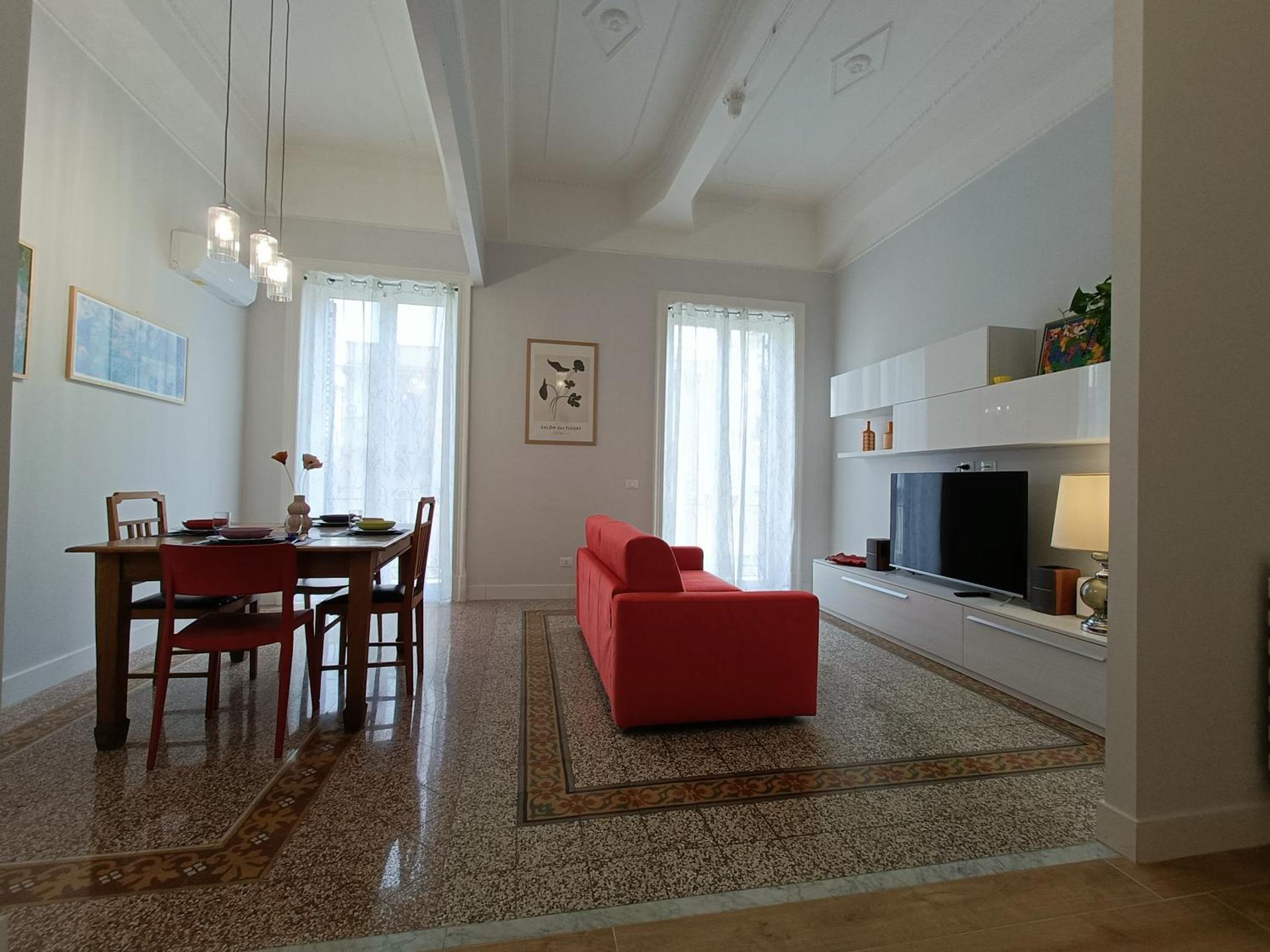 Communal lounge/ TV room