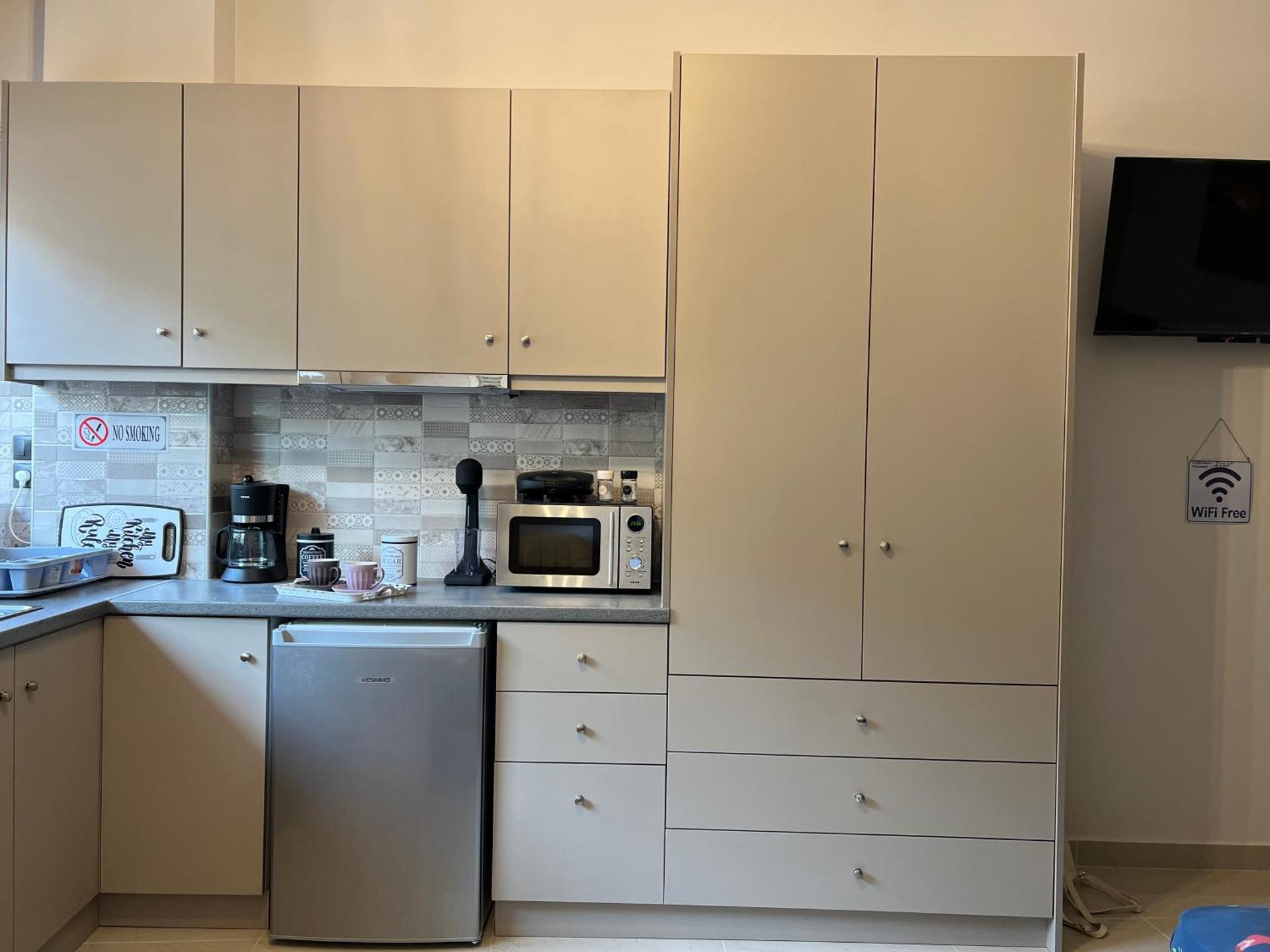 John's apartment's near Athens Airport!!