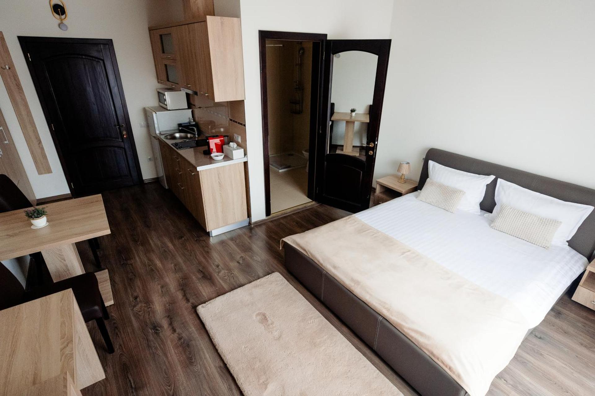 Aparthotel Punct pe i