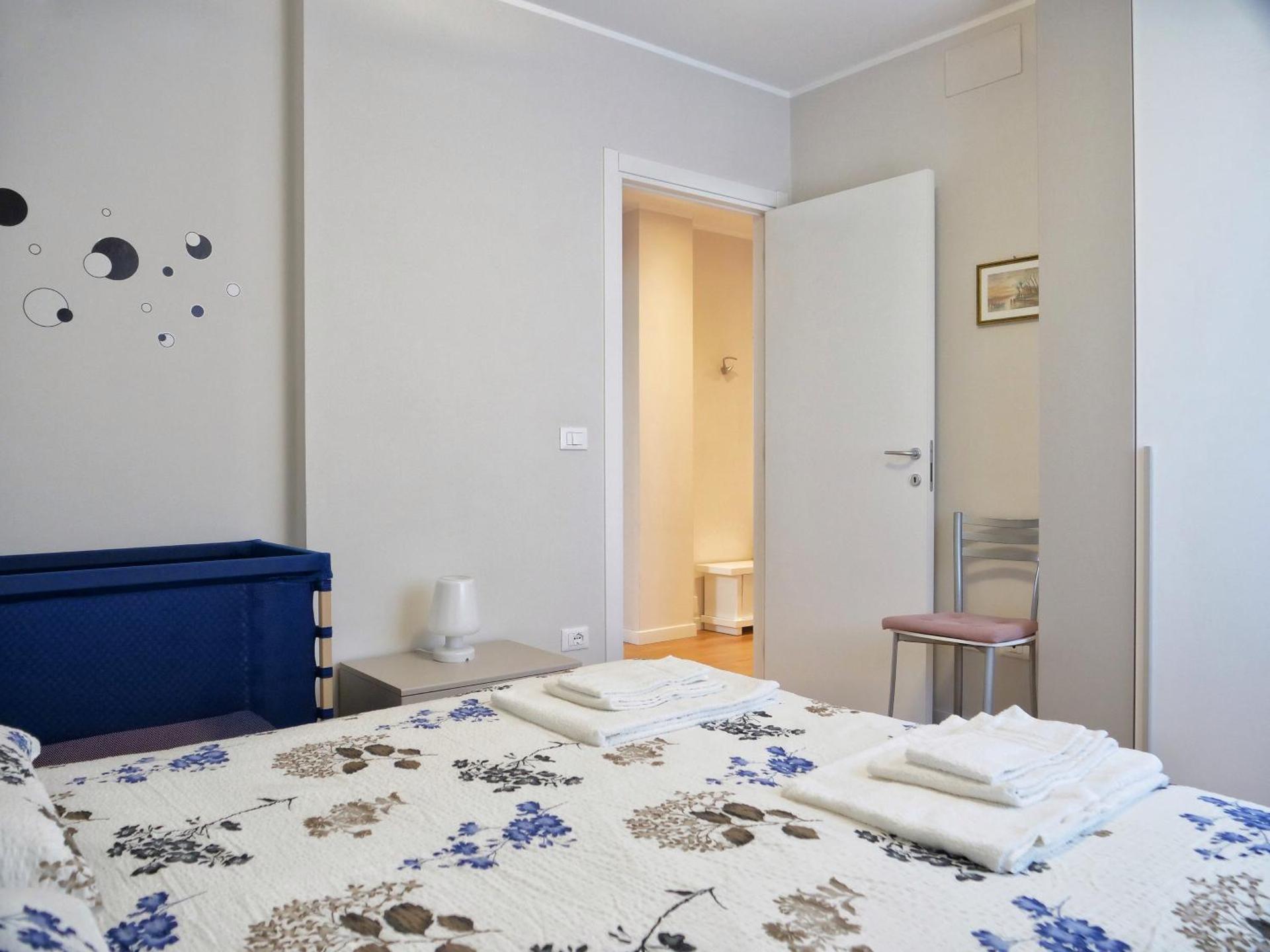 FARO DELL'ESTATE delizioso BICAMERA con POSTO AUTO dietro la SPIAGGIA