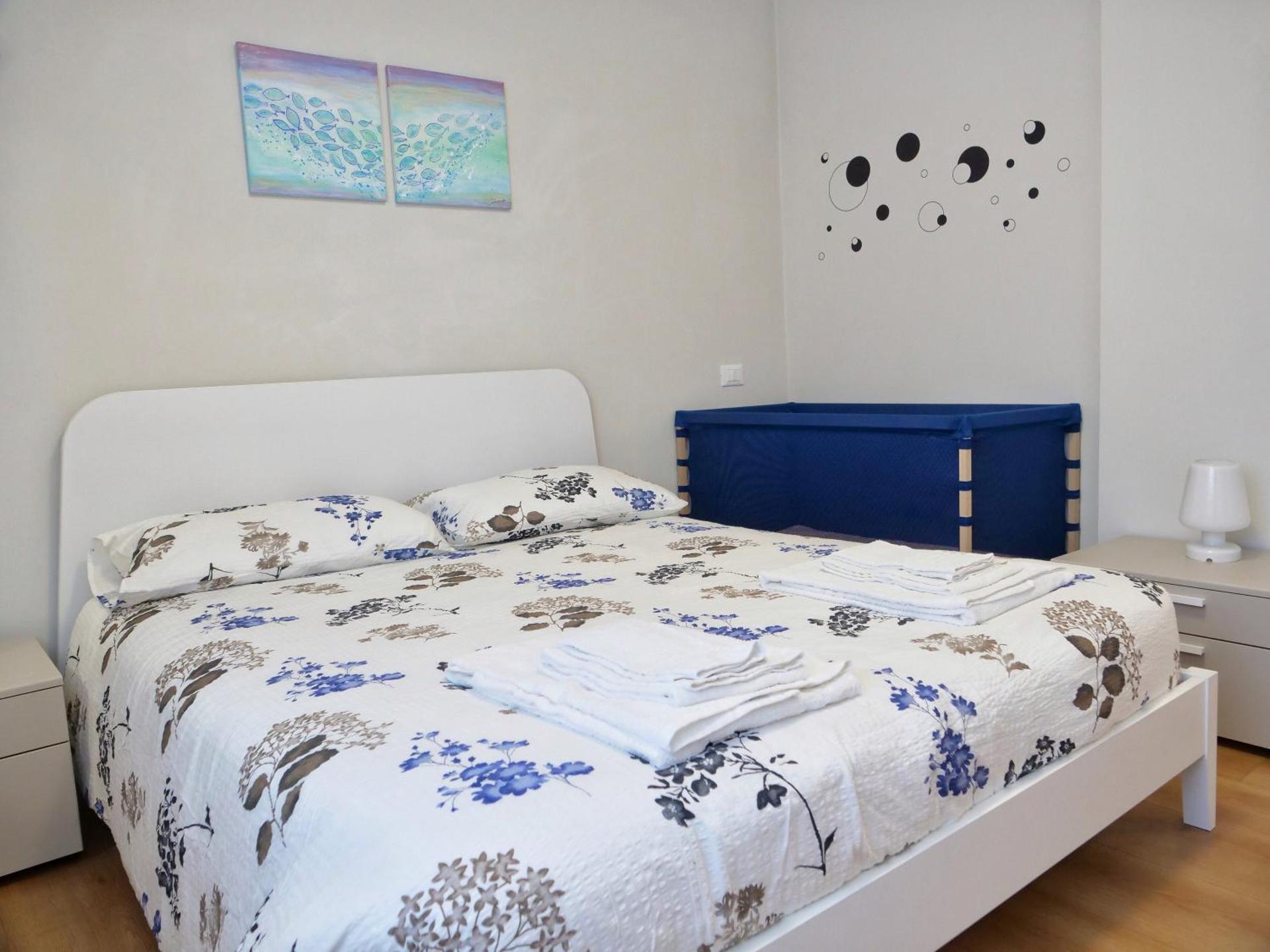 FARO DELL'ESTATE delizioso BICAMERA con POSTO AUTO dietro la SPIAGGIA