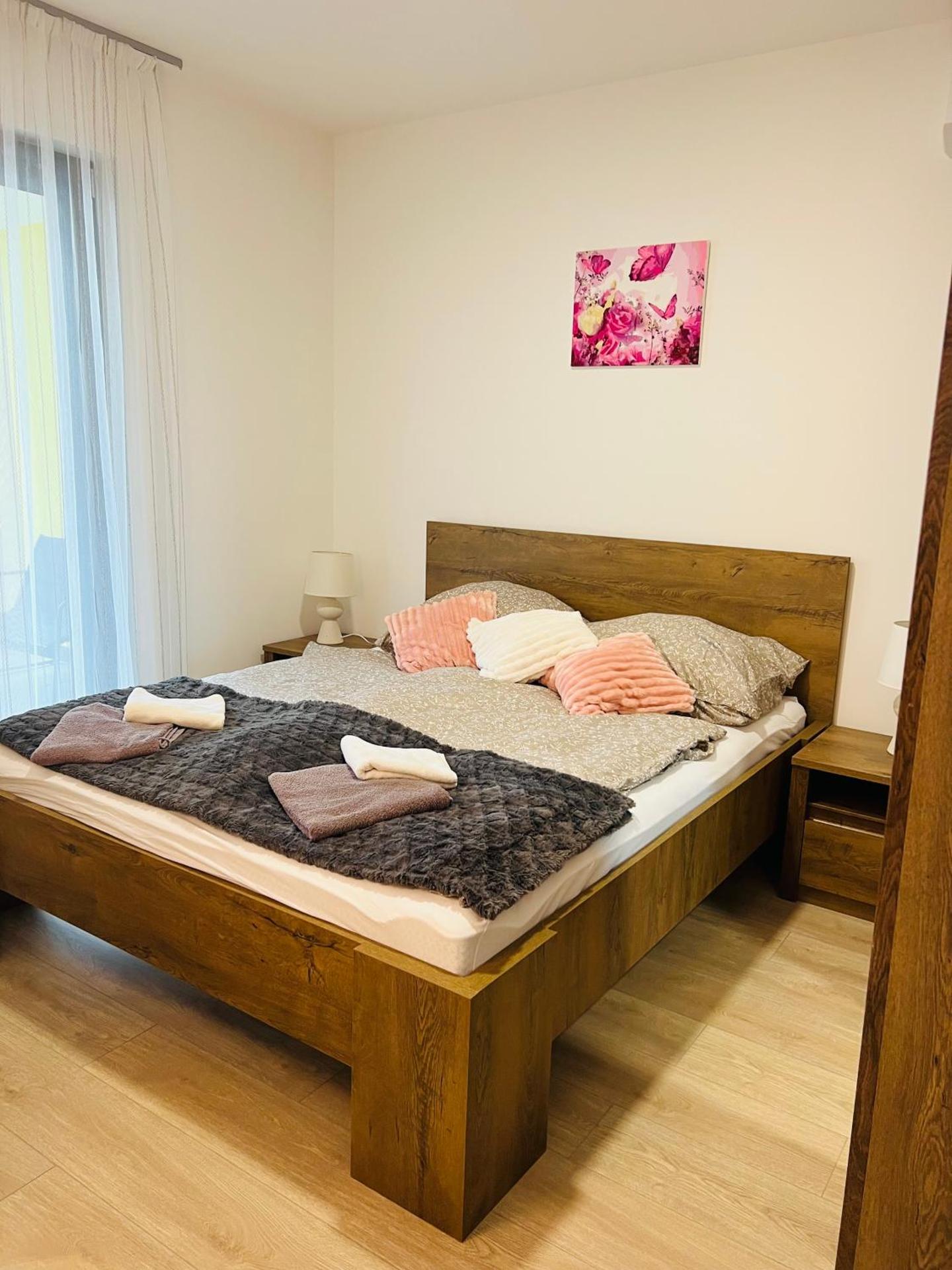 Medencés Panorámás BalAtom apartman