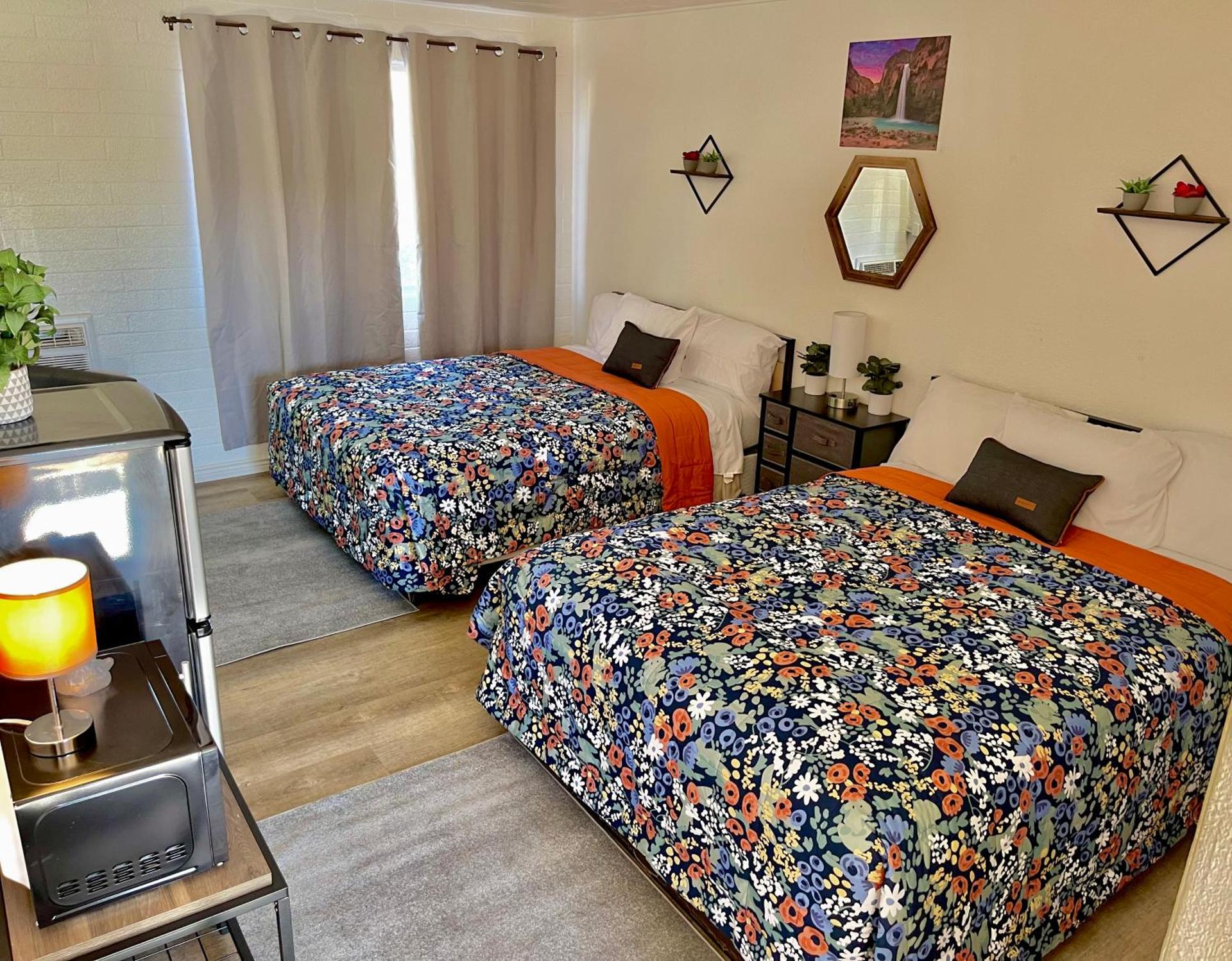 Canyon's Edge Route 66 Motel