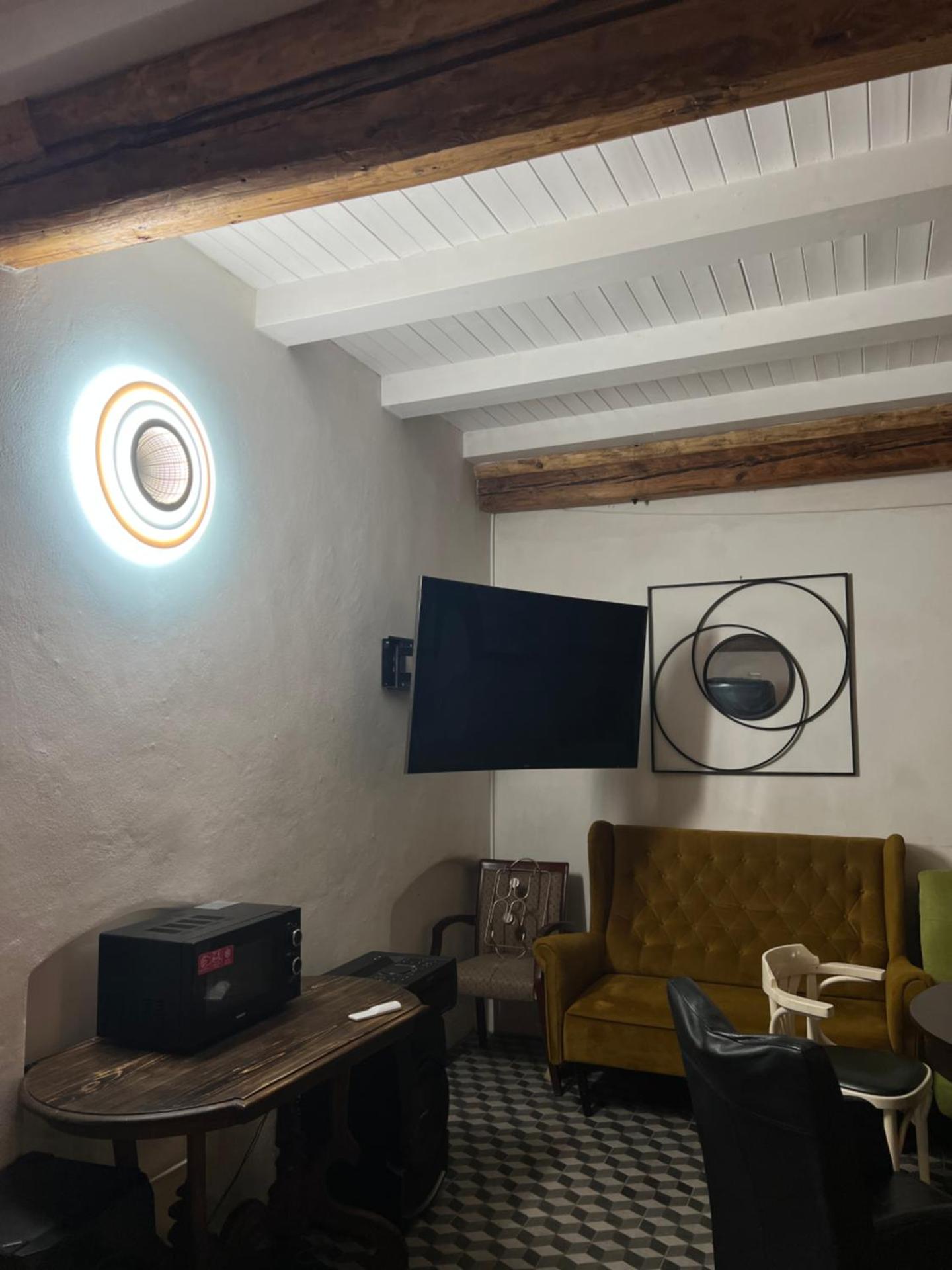 Communal lounge/ TV room