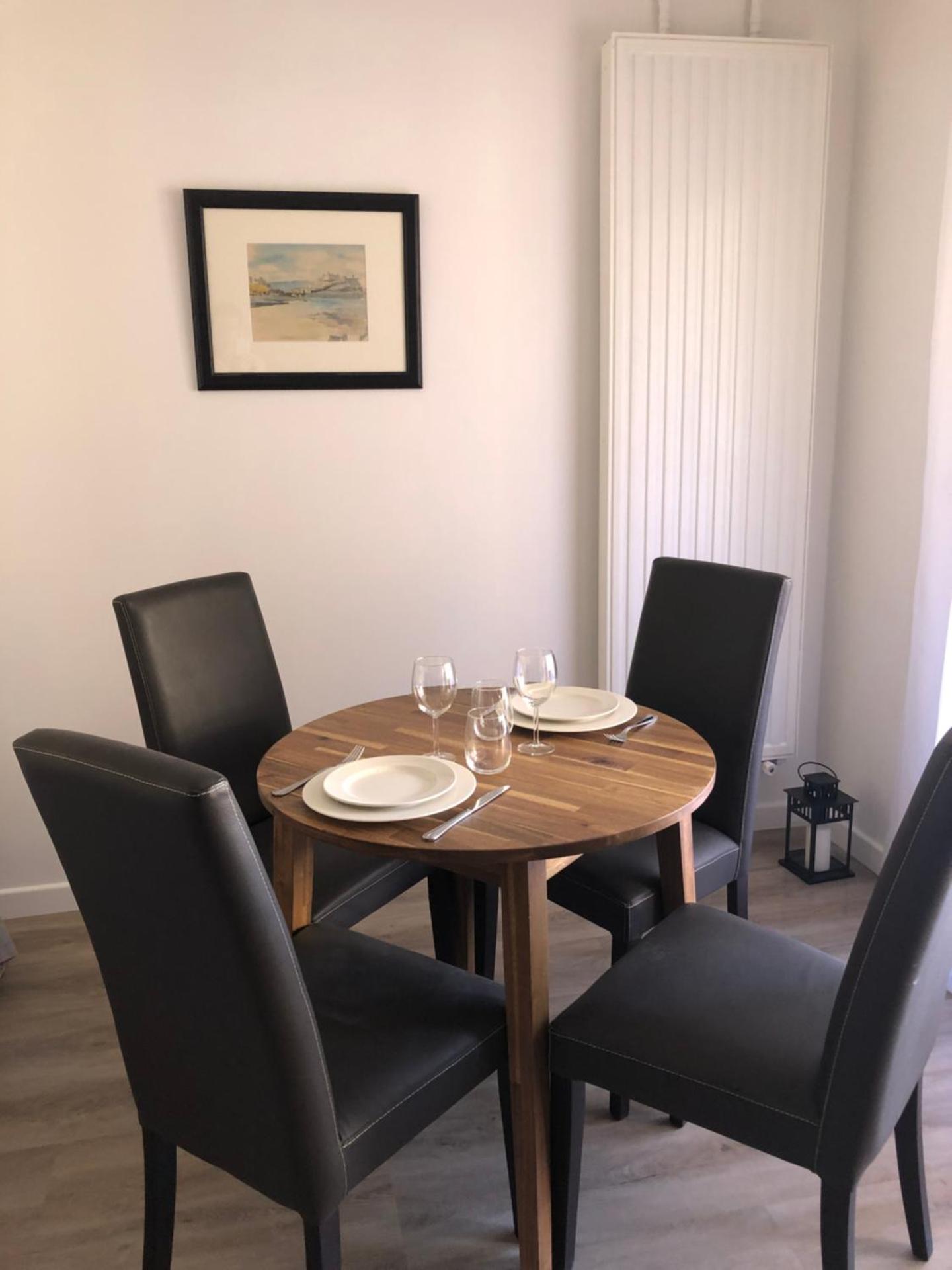 Un grand studio face au port de Santa Lucia