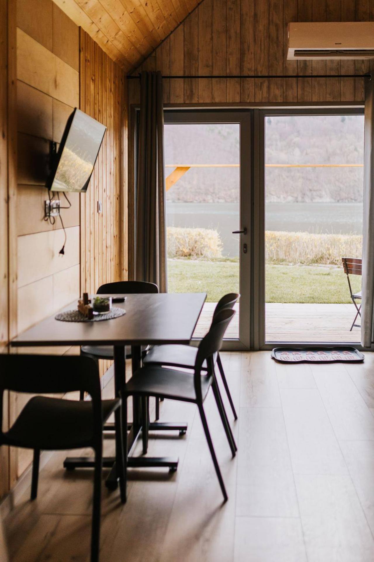 Relaks domki i pokoje nad jeziorem