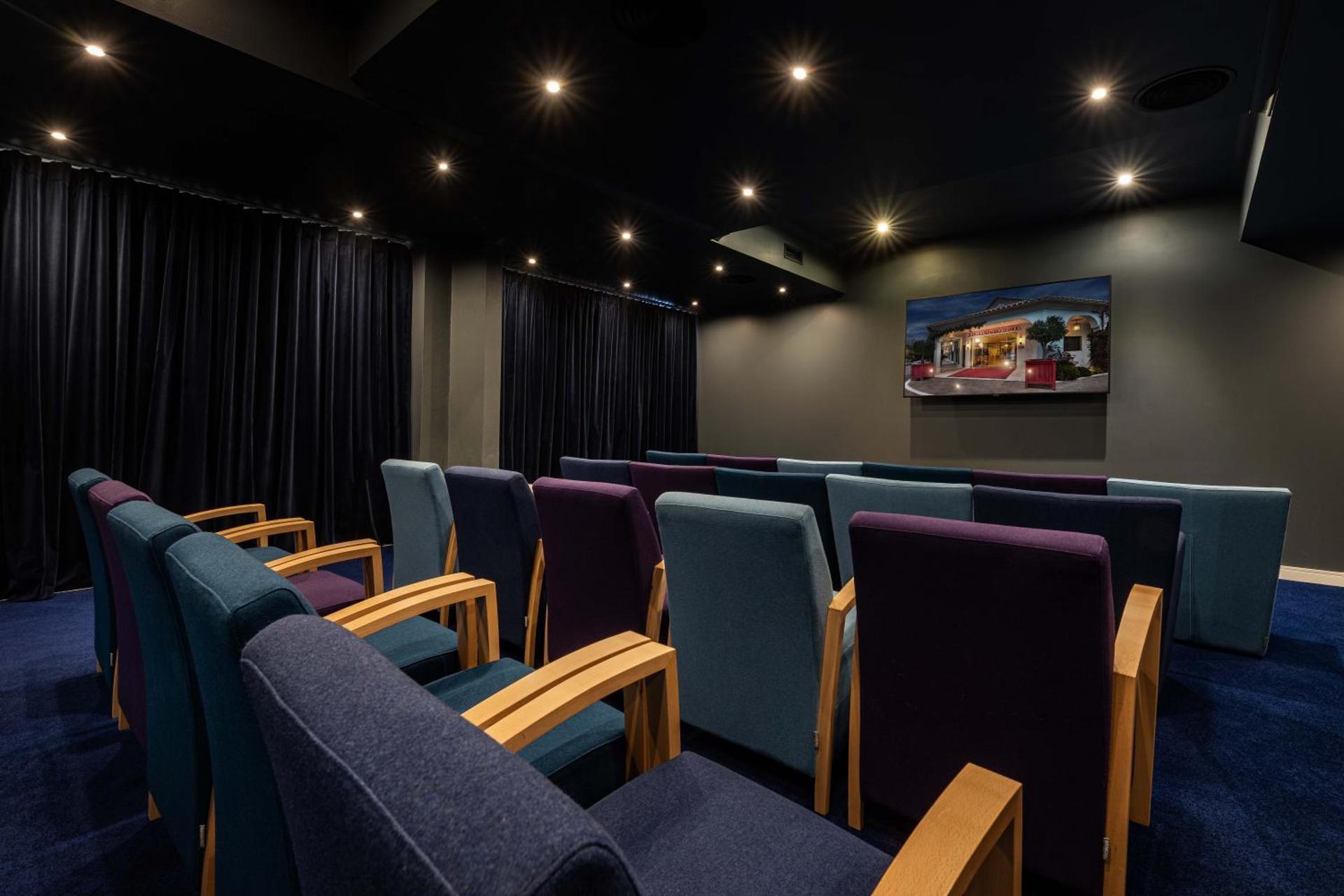 Meeting/conference room