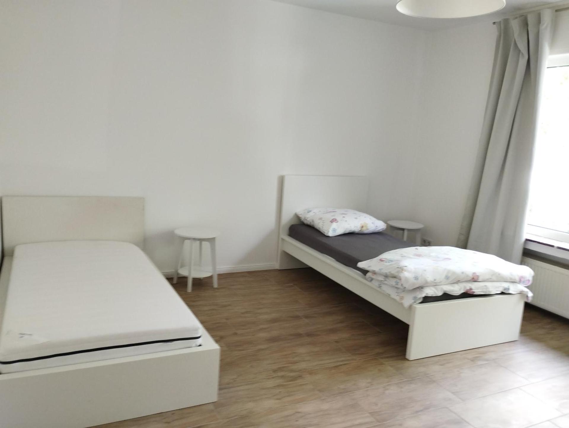 Appartement 4 Personen - Zimmer in Wohnung, zentral, ruhig, modern