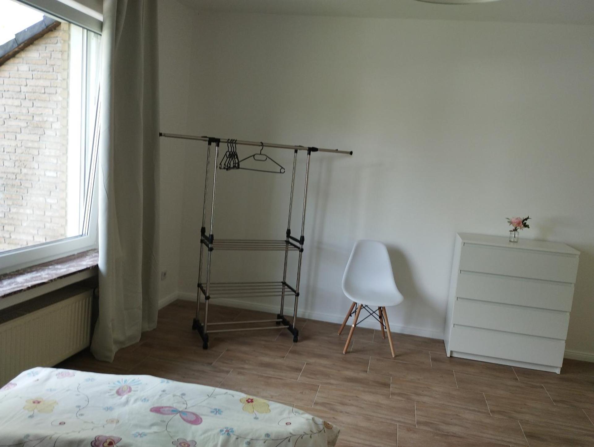 Appartement 4 Personen - Zimmer in Wohnung, zentral, ruhig, modern