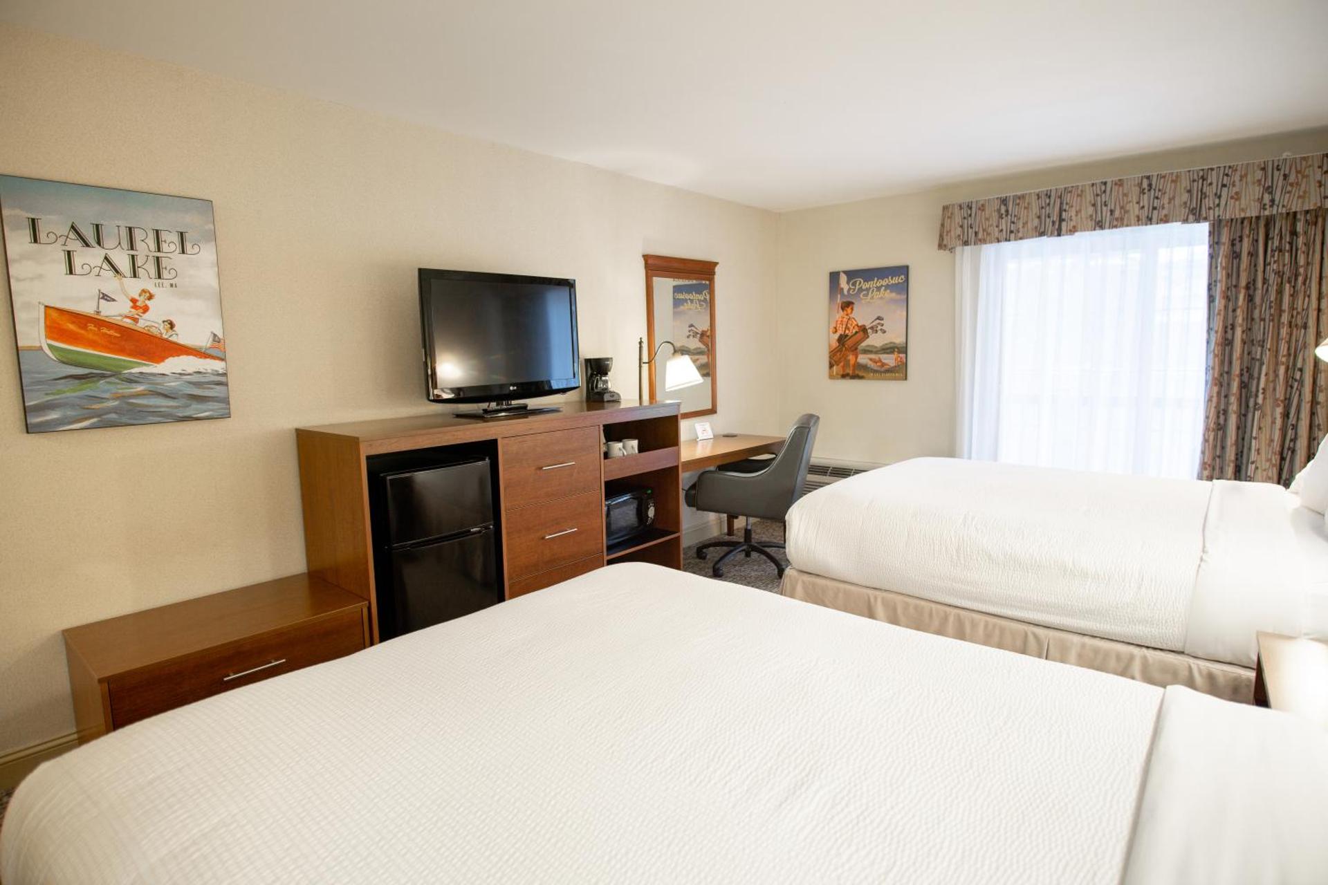 Queen Room with Two Queen Beds - Non-Smoking