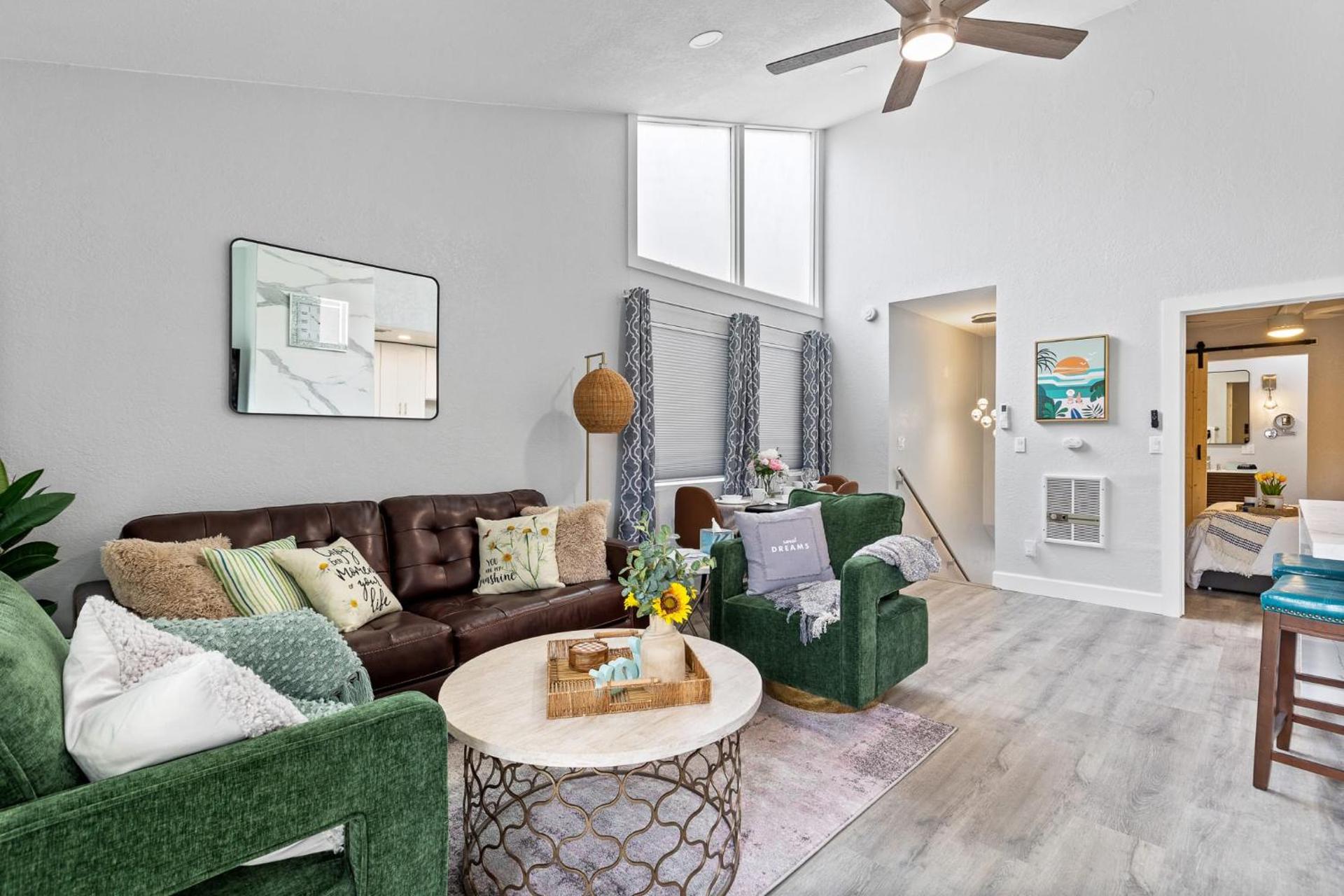 Endless Sunset- Near Beach Surf and Pet Friendly