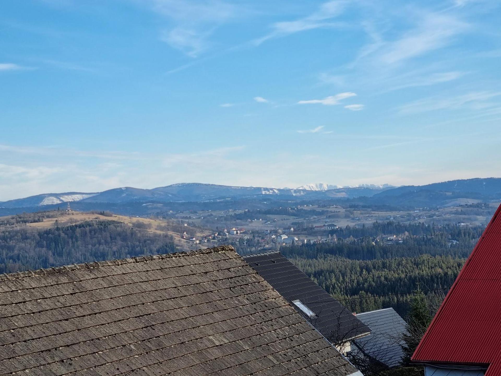 Koronkowa Chatka w Beskidach