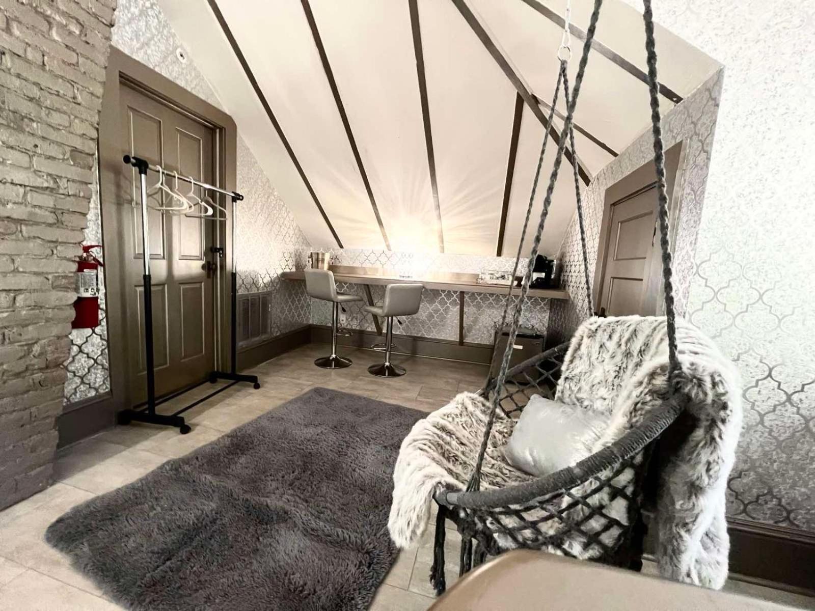 1001 Nights Historic Bed and Breakfast Adults Only