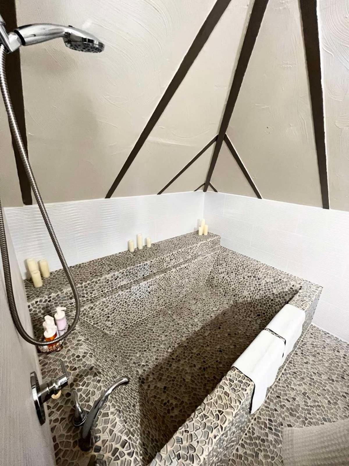 1001 Nights Historic Bed and Breakfast Adults Only