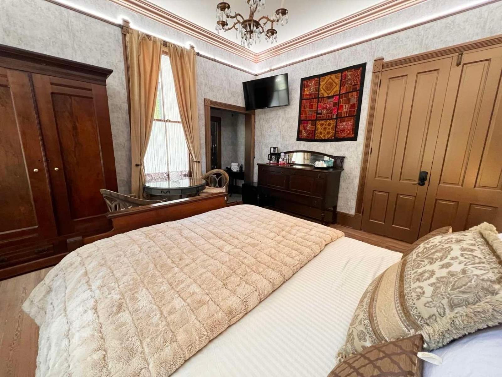 1001 Nights Historic Bed and Breakfast Adults Only