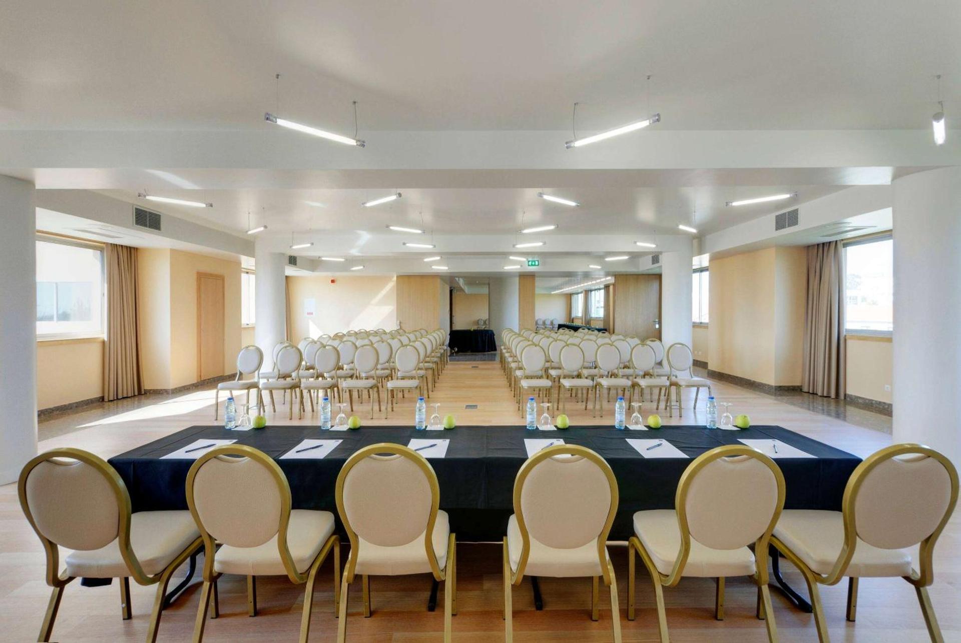 Meeting/conference room