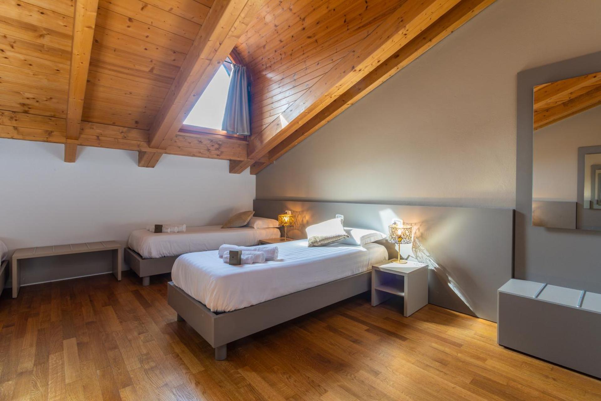 Premium Triple Room with Single Beds