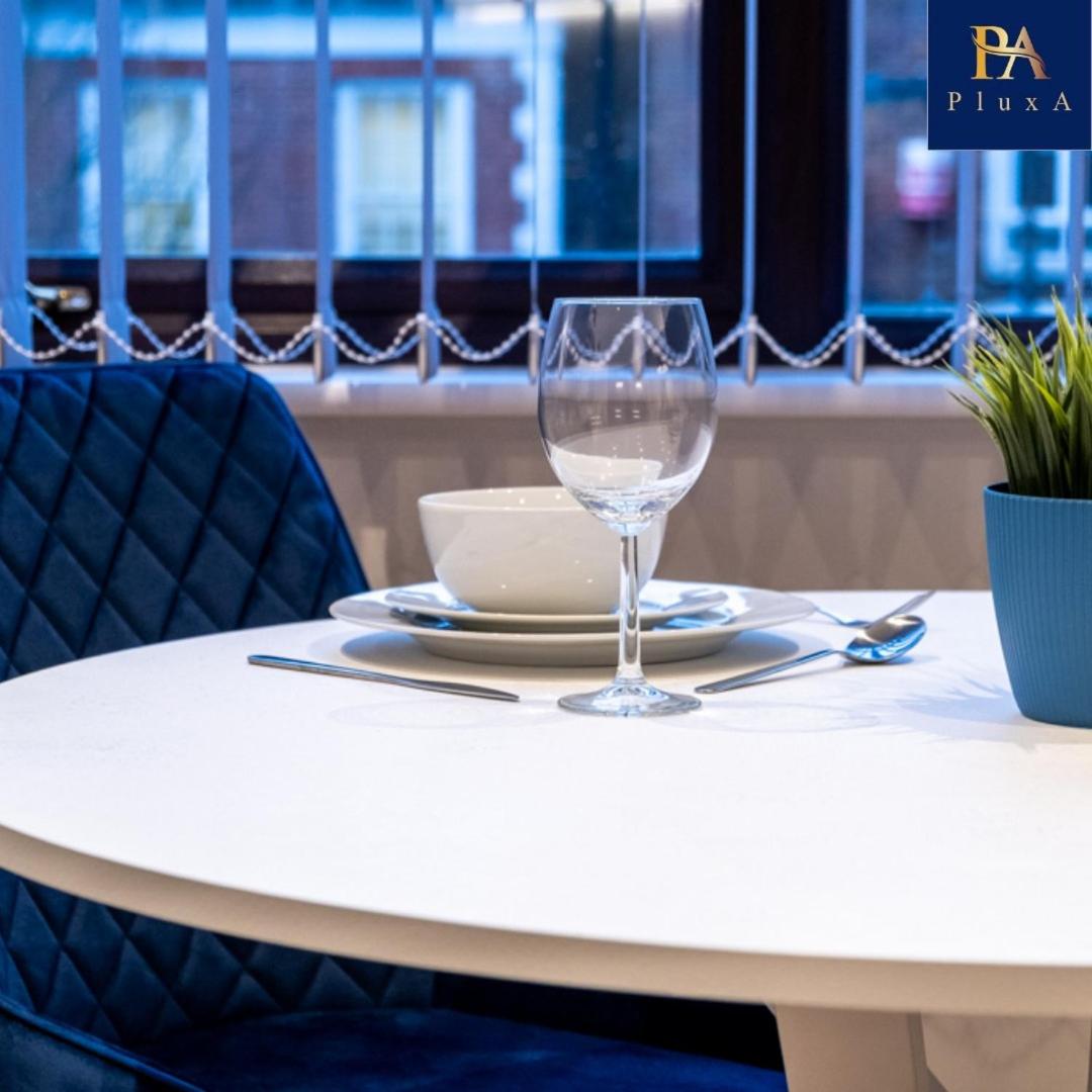 Pluxa Larimar - Spacious Apt with Private Entrance, Workspace & Wi-Fi