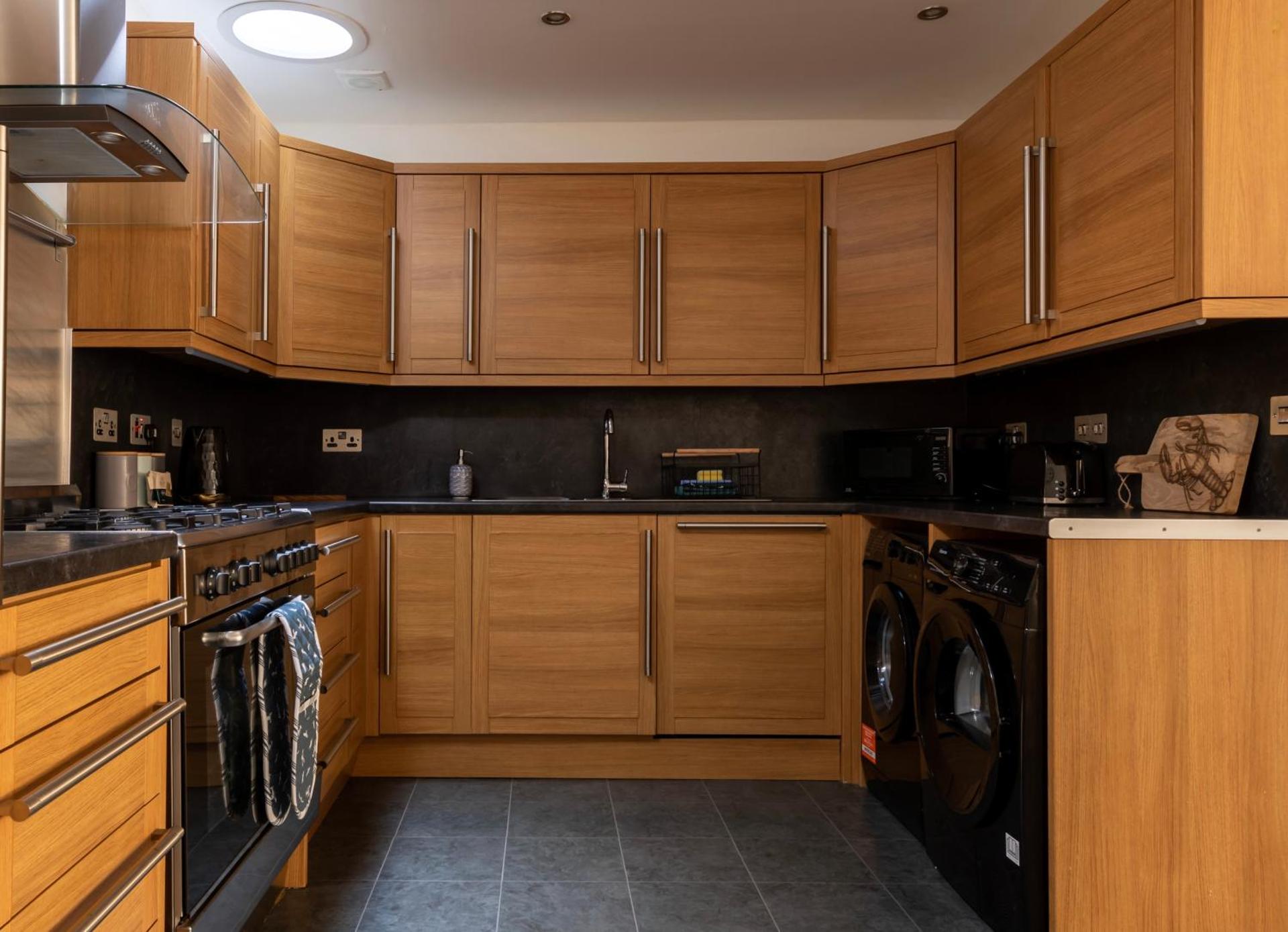 3-Bed - Sleeps 6 Seaside - Pet Friendly