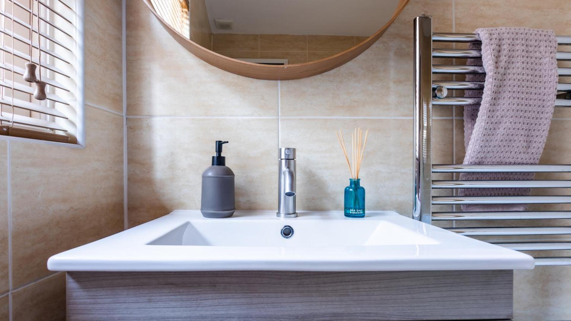 3-Bed - Sleeps 6 Seaside - Pet Friendly