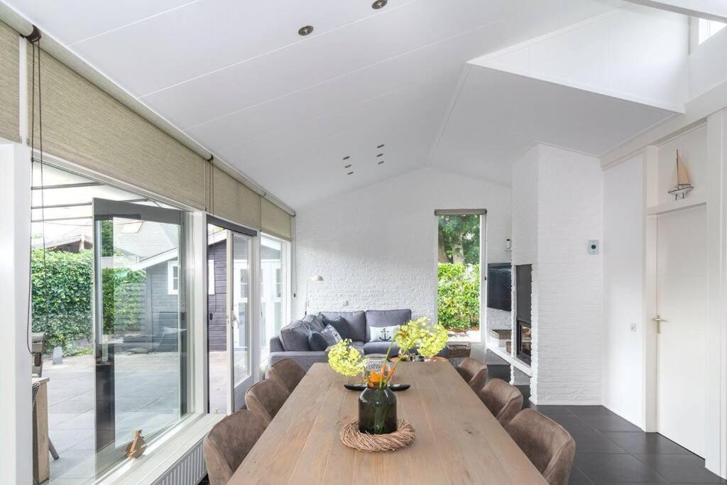 Bungalow near beach with large private garden - not for companies