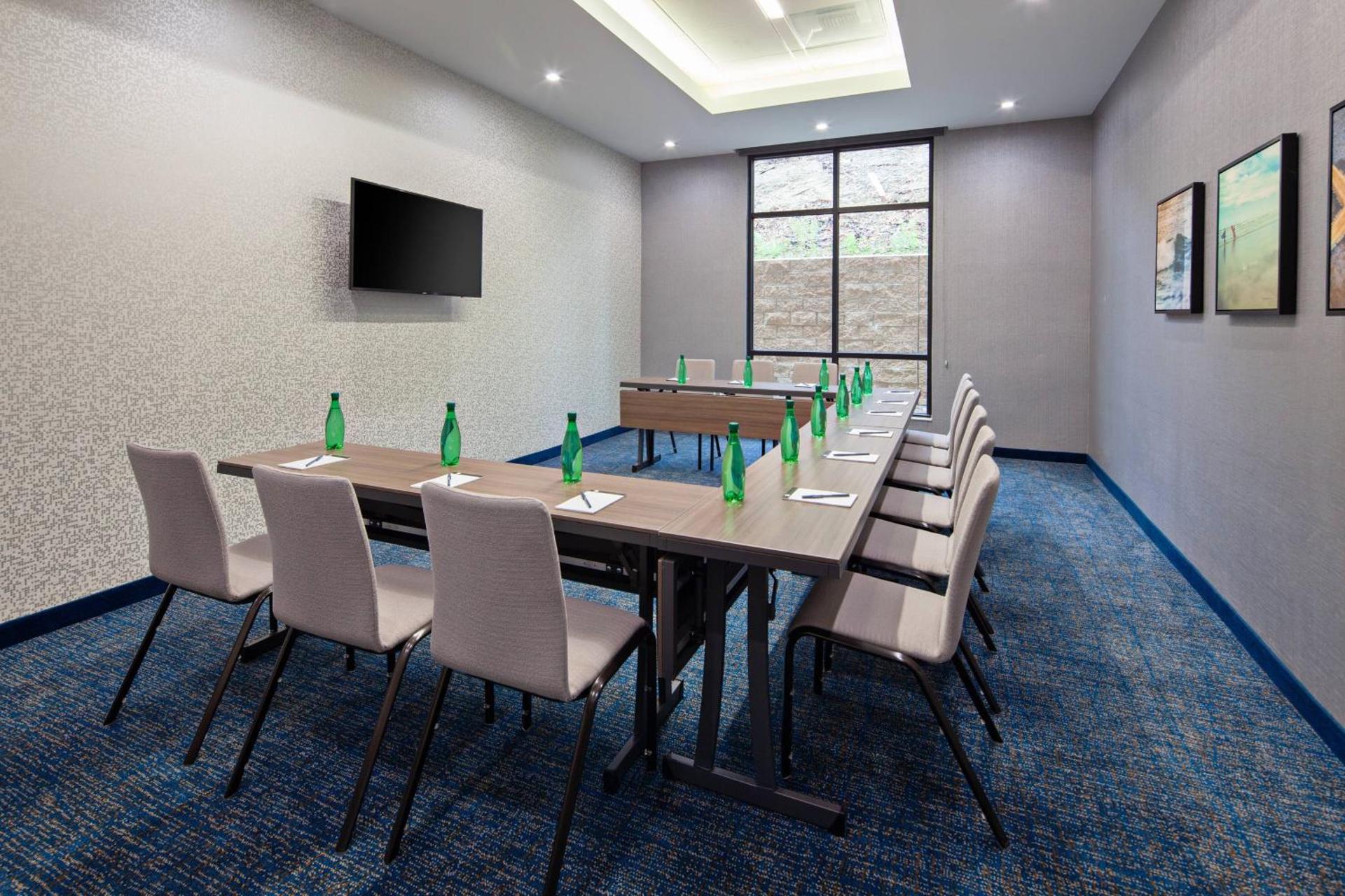 Meeting/conference room