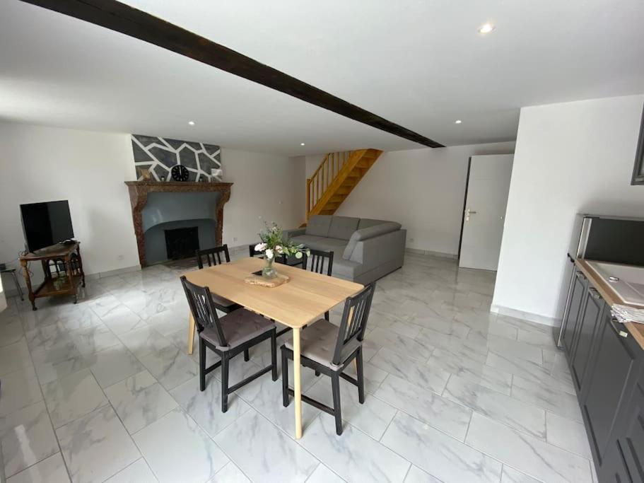 Maison entière lignol-le-château