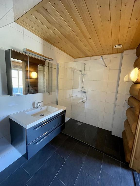Unieke houten villa met SAUNA in Twente - 5p