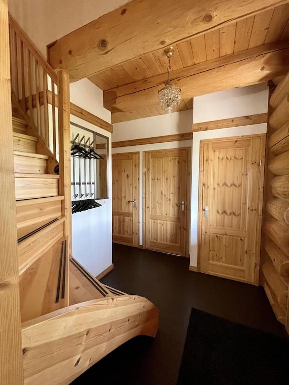 Unieke houten villa met SAUNA in Twente - 5p