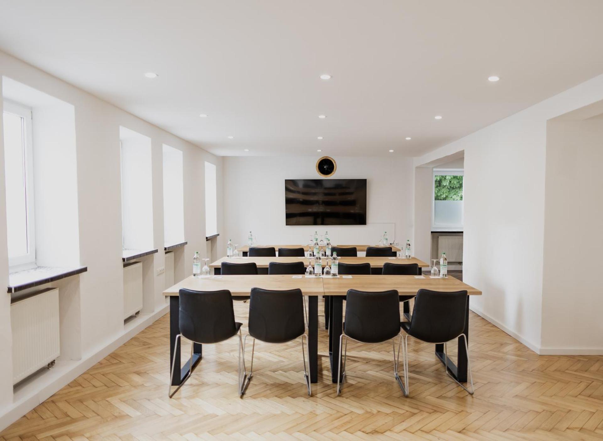 Meeting/conference room