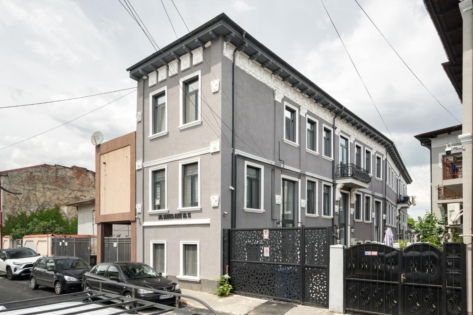 Blue-Line-Apartment-Unirii